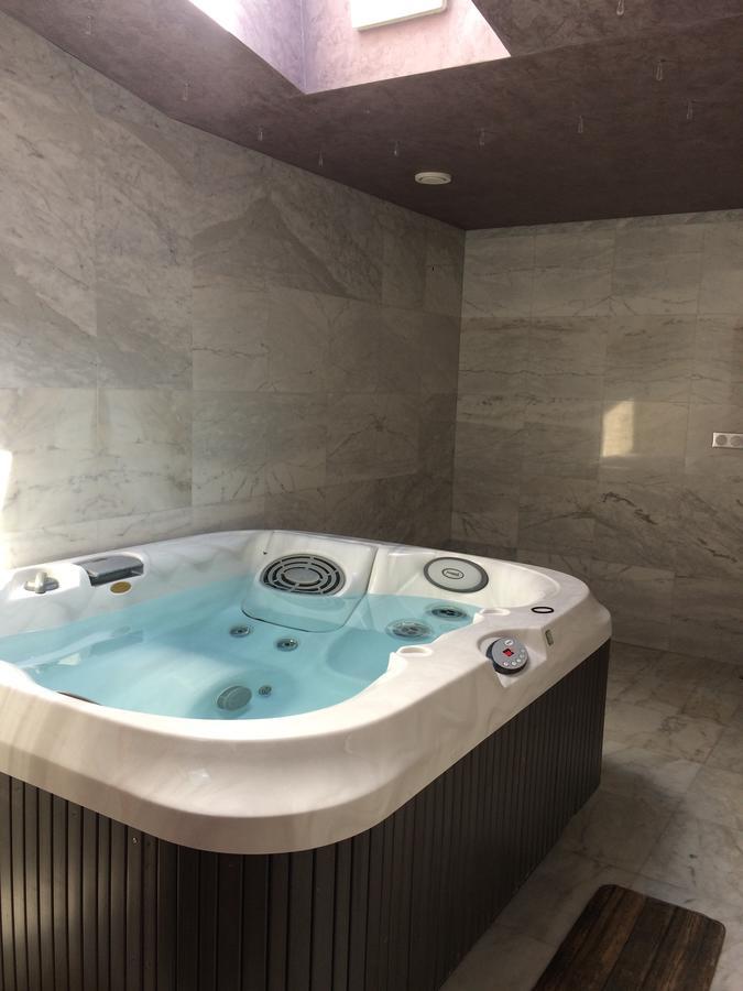 Wellness Hotel Loewe Piestany Bagian luar foto